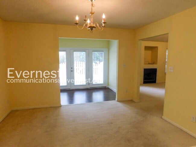 Foto del edificio - 702 Westgate Cir