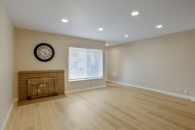 Building Photo - 2916 Biddleford Dr