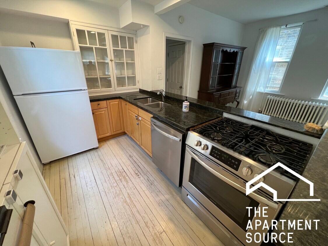Foto principal - 2046 W Shakespeare Ave