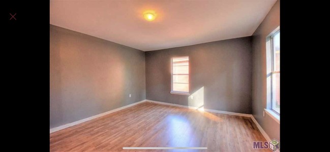 Foto del edificio - 5144 Shelley St