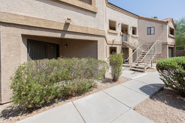 Building Photo - 1287 N Alma School Rd