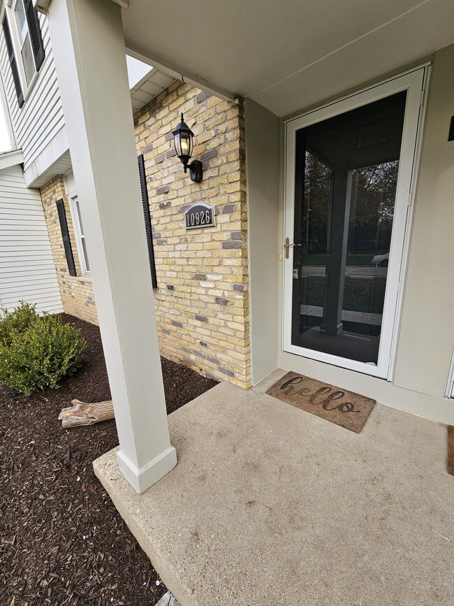 Building Photo - W156N10926 Catskill Ln