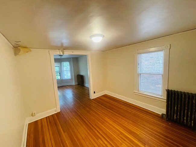 Building Photo - 306 Hudson Ave