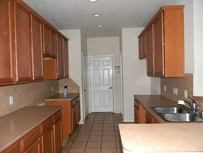 Foto del edificio - 11520 Jacinth Ct