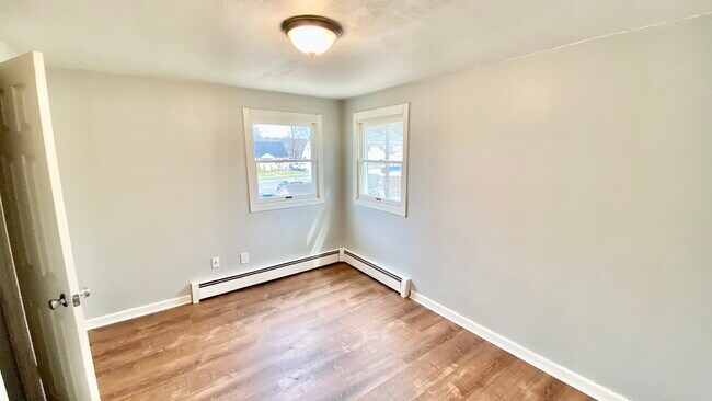 Foto del edificio - 37 Margaret Rd