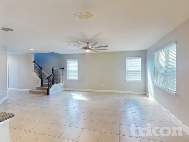 Foto del edificio - 1375 Riley Cir