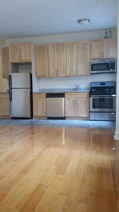 Building Photo - 355 W 49th St