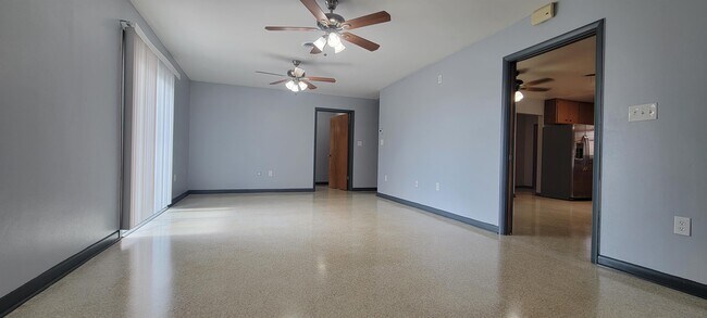 Foto del edificio - 842 Hillside Ave