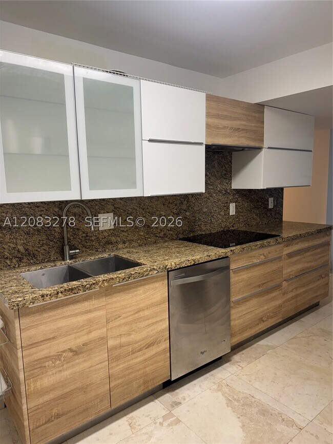 Building Photo - 600 Three Islands Boulevard