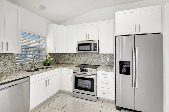 Foto del edificio - 6340 Long Key Ln