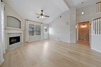 Building Photo - 5802 Spring Sunrise Dr