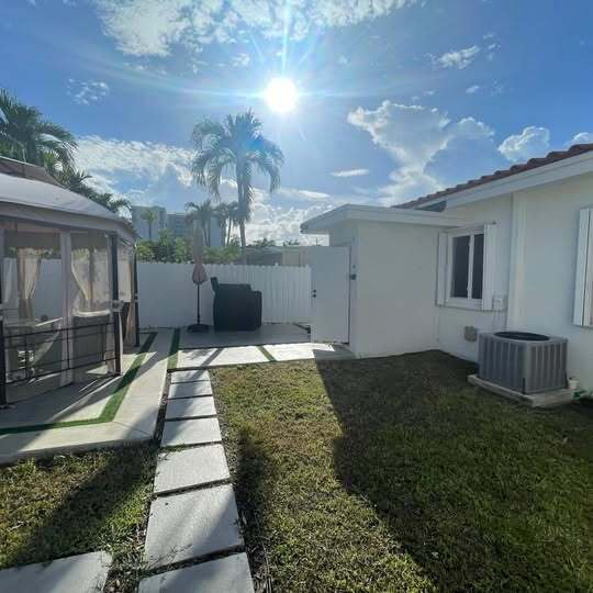 Foto del edificio - 3530 NW 1st St