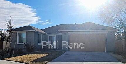 Building Photo - 1520 Golf Ct