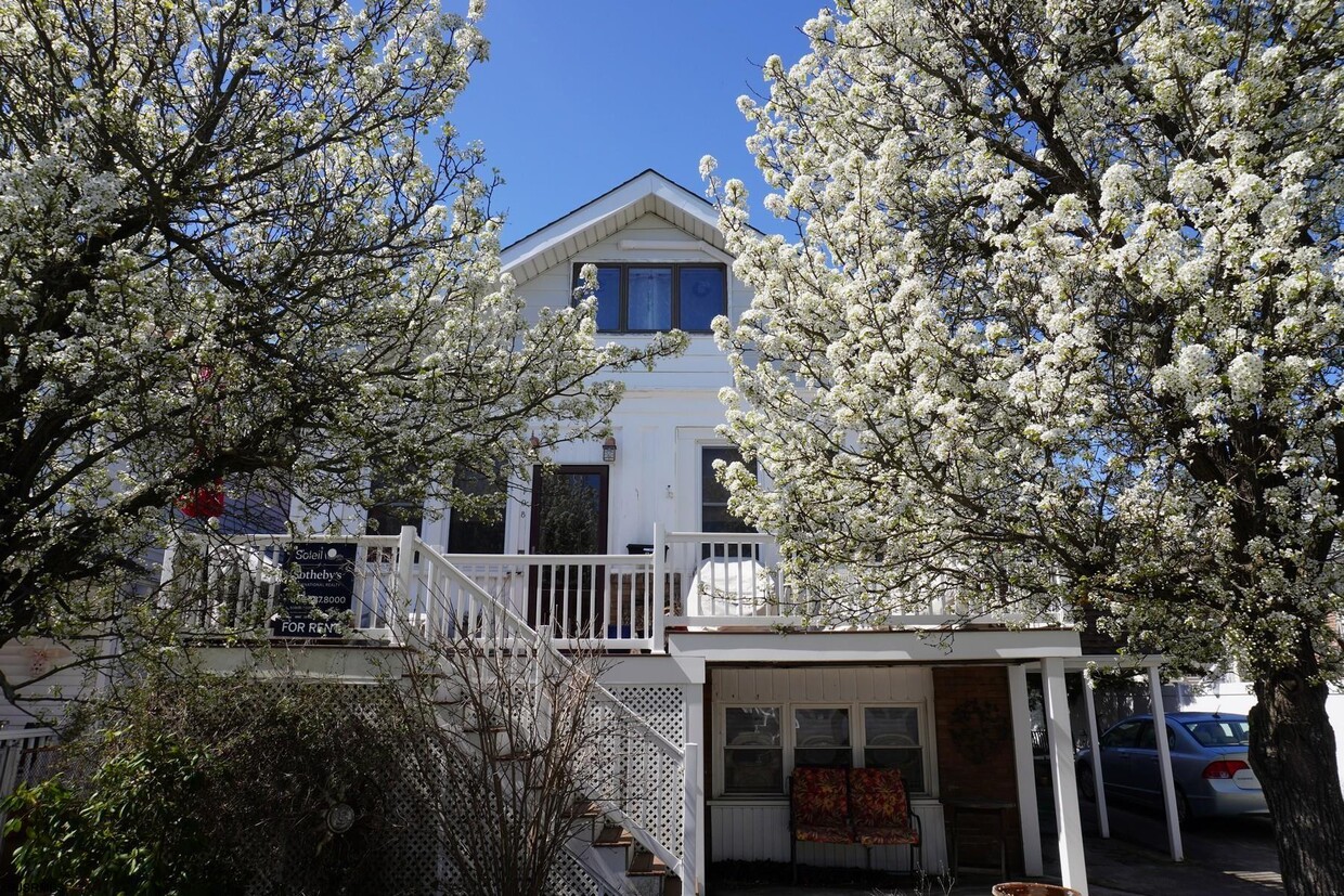 Foto principal - 108 N Harvard Ave