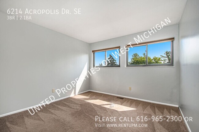 Foto del edificio - Available Now | 3 Bed 2.5 Bath Single Fami...