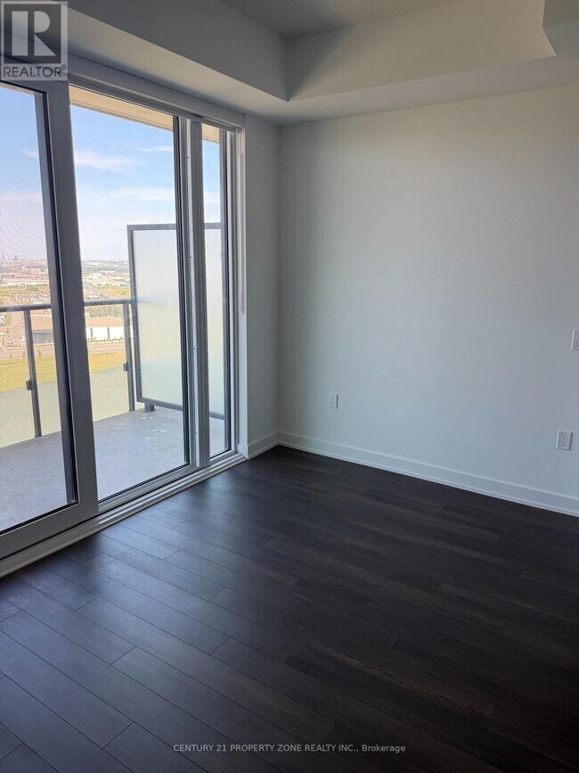 Building Photo - 15 Skyridge Dr