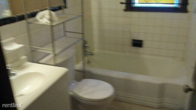 Foto del edificio - 3 br, 1 bath House - 7347 Heyden St