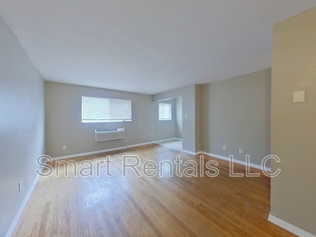Building Photo - 3021 Pestalozzi St