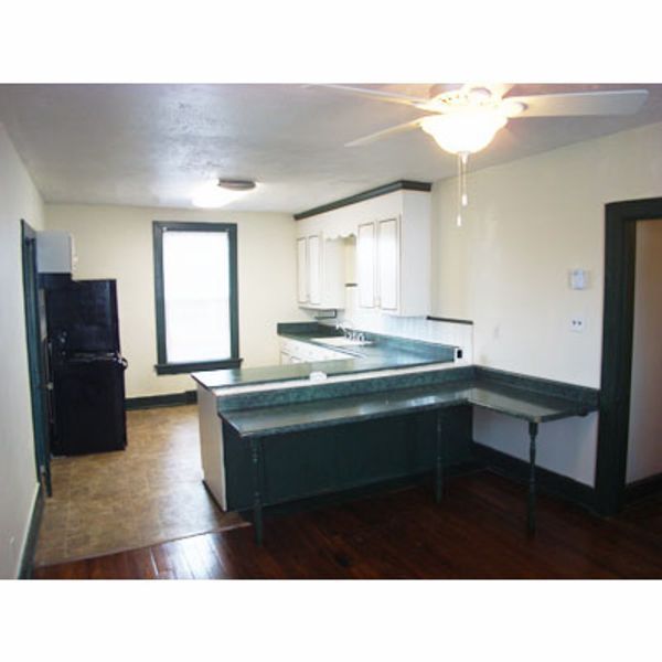 Building Photo - 1120 Dearing St
