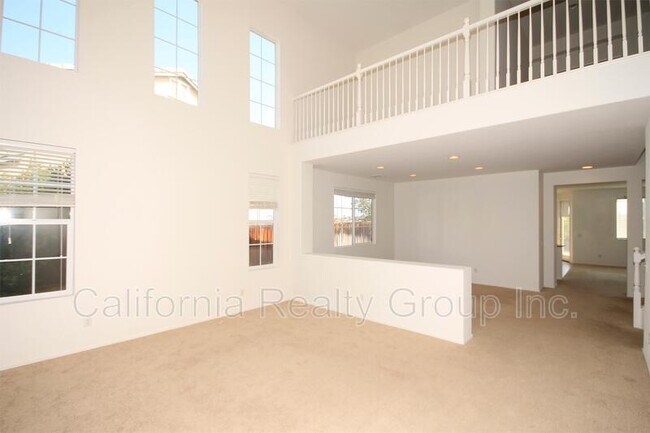 Building Photo - 31920 Serrento Dr