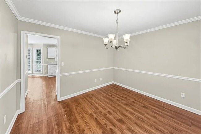 Building Photo - 4352 Lakeside Hills Way NE