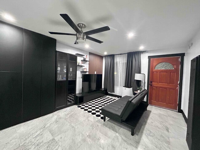 Foto del edificio - 235 50th St