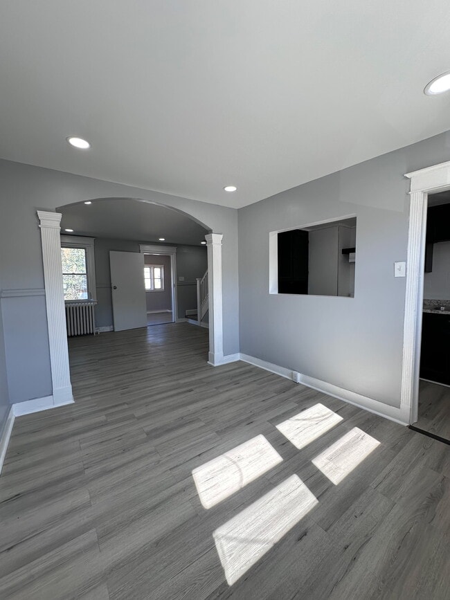 Photo - 7050 Clinton Rd House