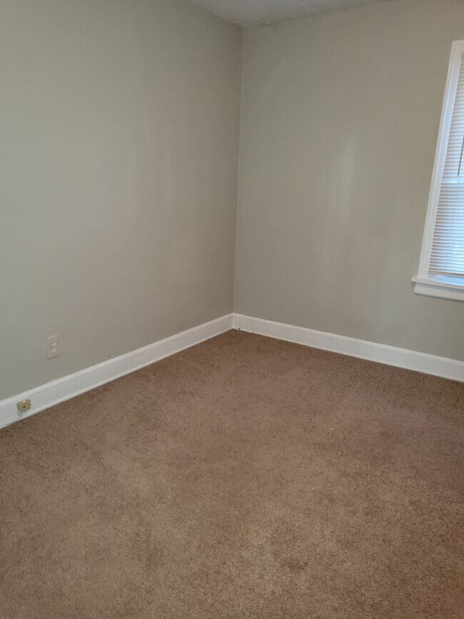 Foto del edificio - 4 br, 1.5 bath House - 893 Keystone Dr.