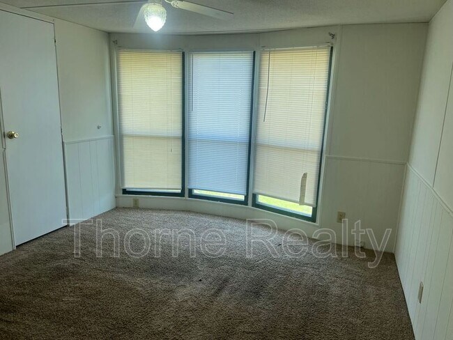 Foto del edificio - 164 Matts Ln