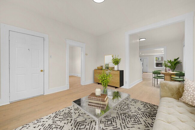 Foto del edificio - Newly Remodeled Home Available Now!