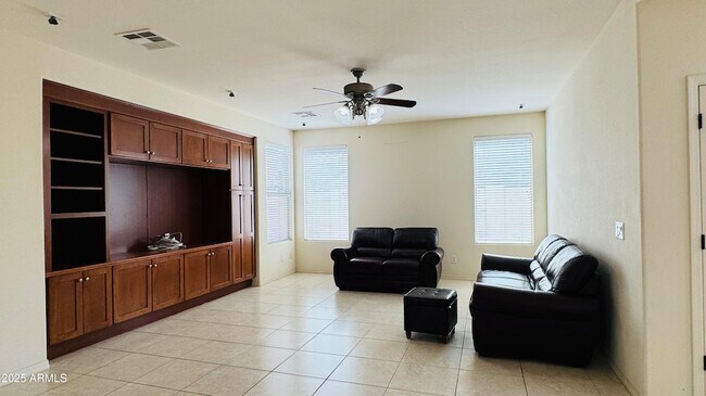 Building Photo - 1634 W Pelican Ct