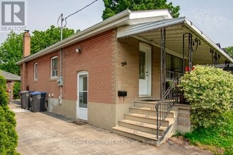 Building Photo - 206 Queen St W