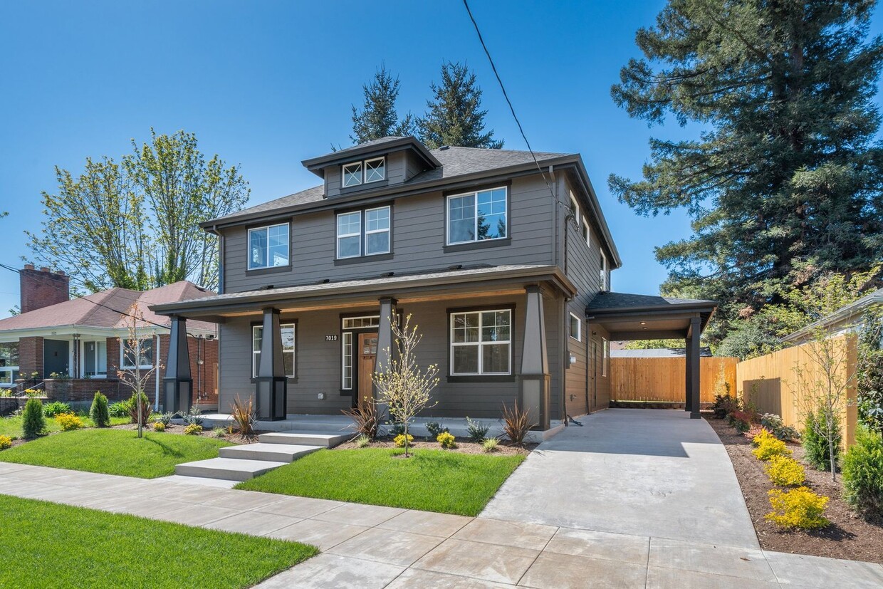 Foto principal - Brand New 4-Bedroom Home in Arbor Lodge – ...