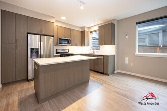 Building Photo - 110 N Blandena St