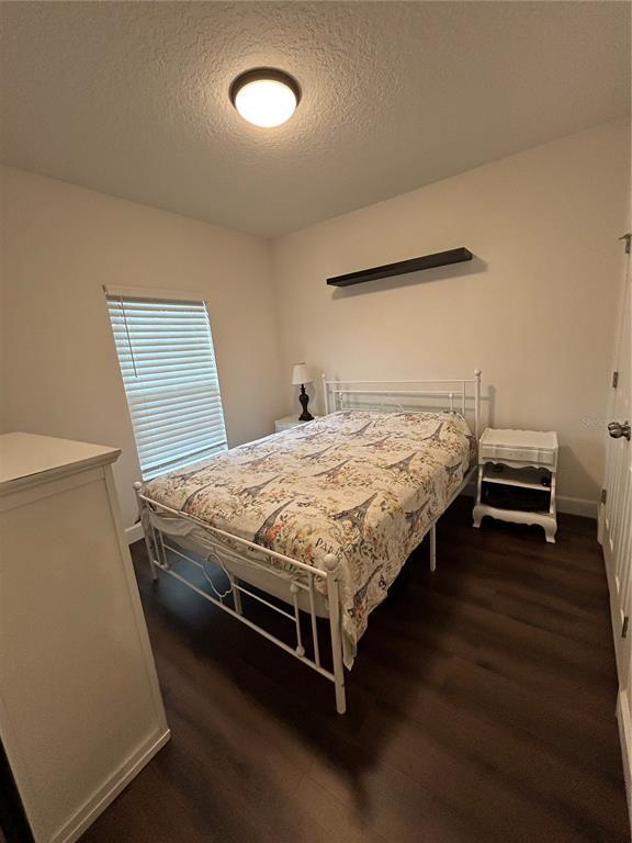 Foto del edificio - 9213 Halsey Dr