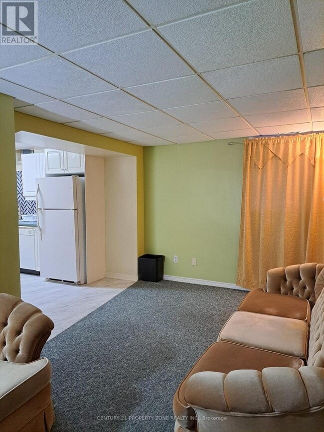 Building Photo - 22 Townley Crescent