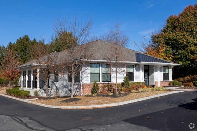 Leasing Office - Willowbrook
