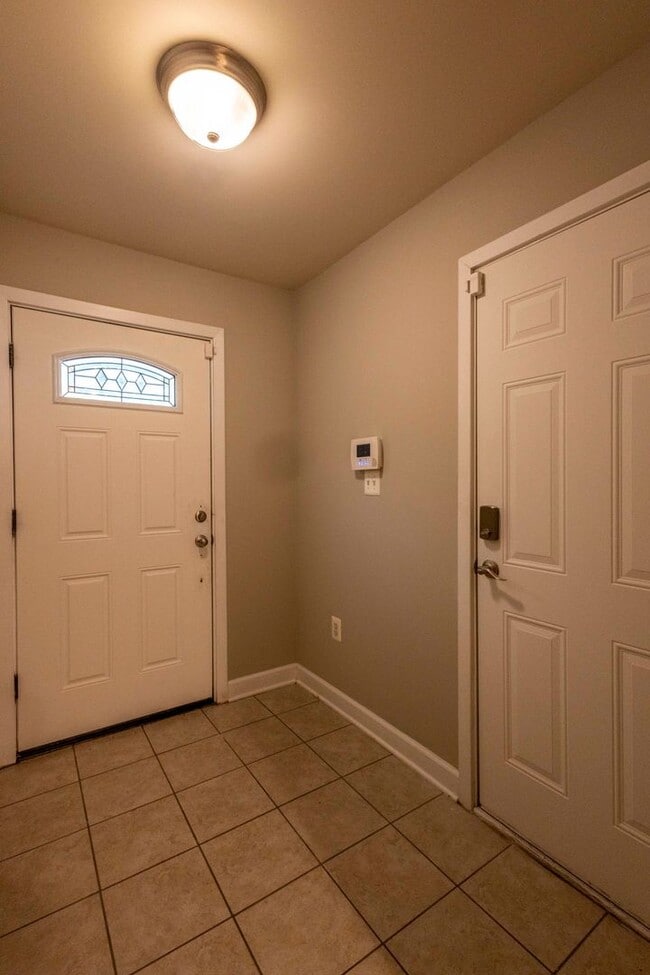 Building Photo - Charming 2Bed/2Bath w/ Den in Butchers Hil...