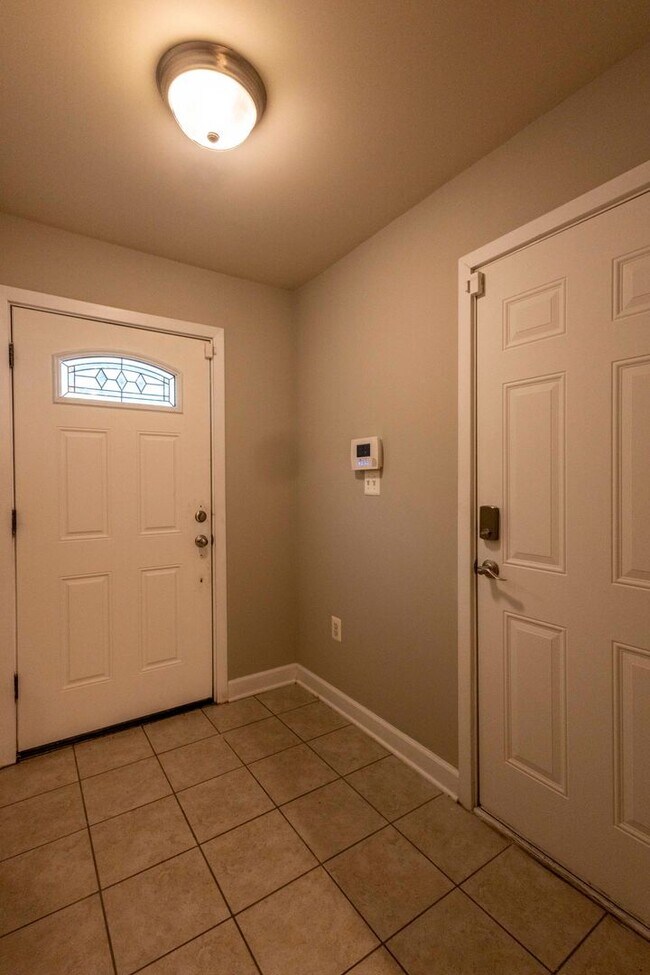 Foto del edificio - Charming 2Bed/2Bath w/ Den in Butchers Hil...