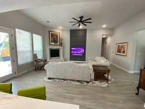 Building Photo - 41 Monterey Ct