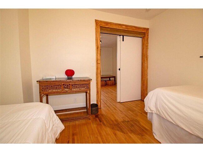 Foto del edificio - 1211 5th St NE