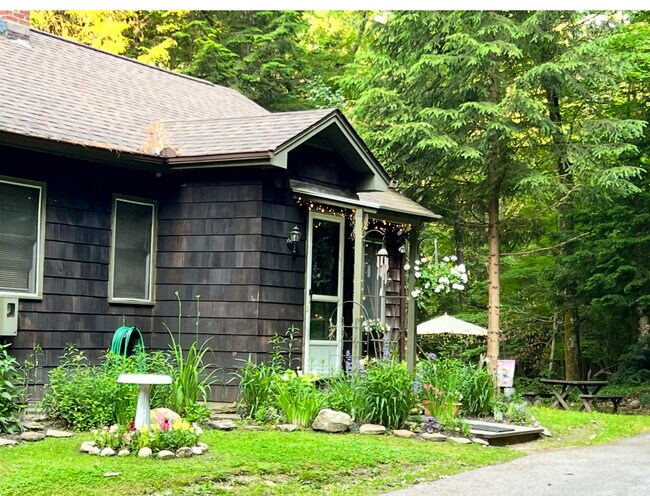 Building Photo - 8326A Back Creek Rd