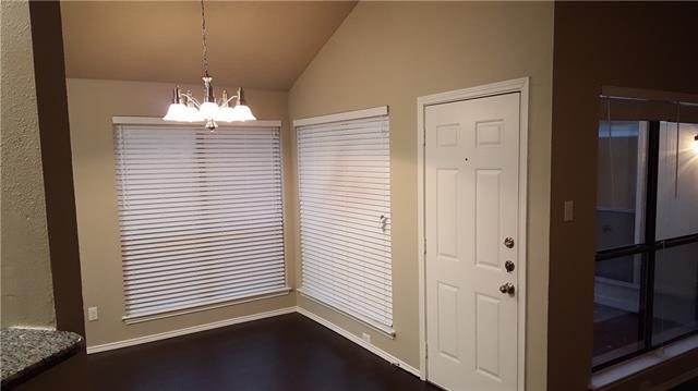 Foto del edificio - 515 Valley Spring Dr