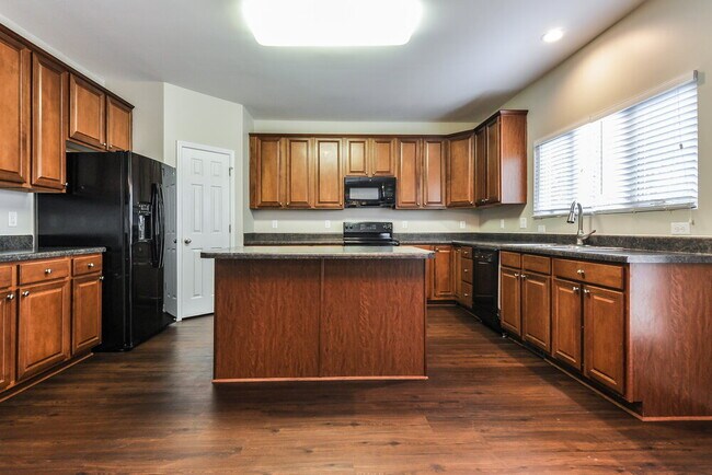 Foto del edificio - 5245 Emerald Spring Dr