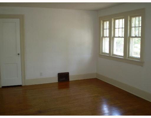 Foto del edificio - 2530 Bonds Ave