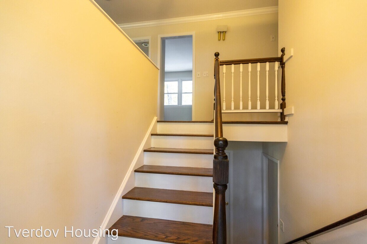 1016 Walcutt Dr, Martinsville, NJ 07920 House Rental in Martinsville