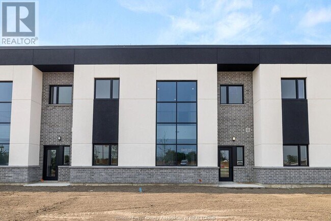 Photo du bâtiment - 4400 Laurier Pkwy