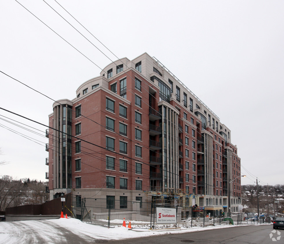 Building Photo - Riverhouse at the Old Mill