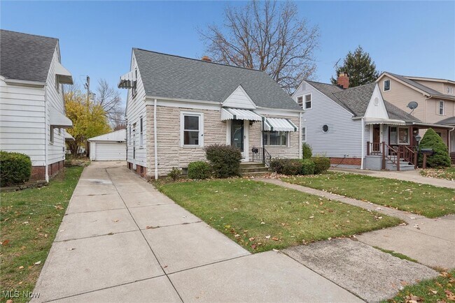 Foto del edificio - 21750 Westport Ave