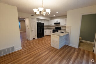 Building Photo - 13 Wilton Ct